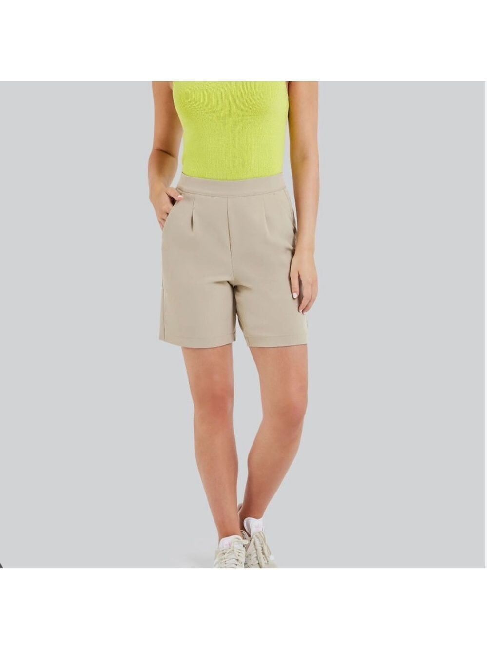 Fig Alviso Bermuda shorts Stone Beige Color Quick Dry Pleated Pull On Sz large